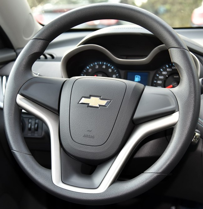 CHEVROLET 05 Steering wheel cover
