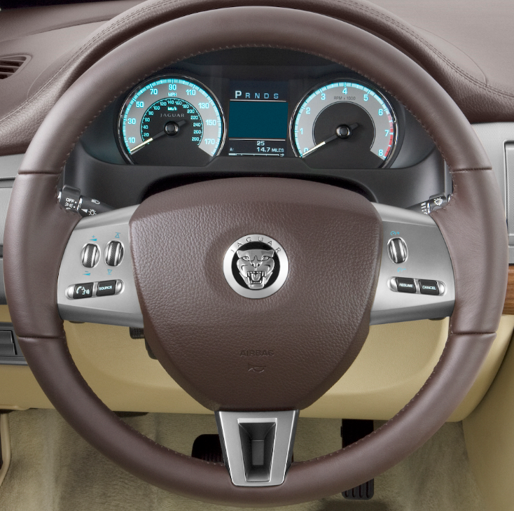 JAGUAR 02 Steering wheel cover