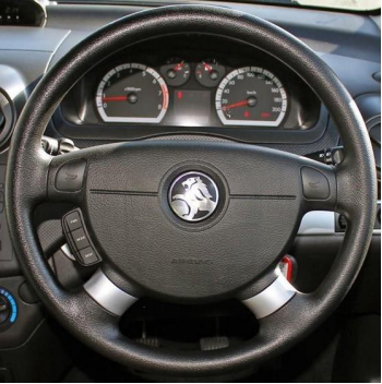 HOLDEN 15 Steering Wheel Cover