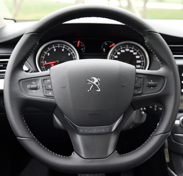 PEUGEOT 06 Steering wheel cover