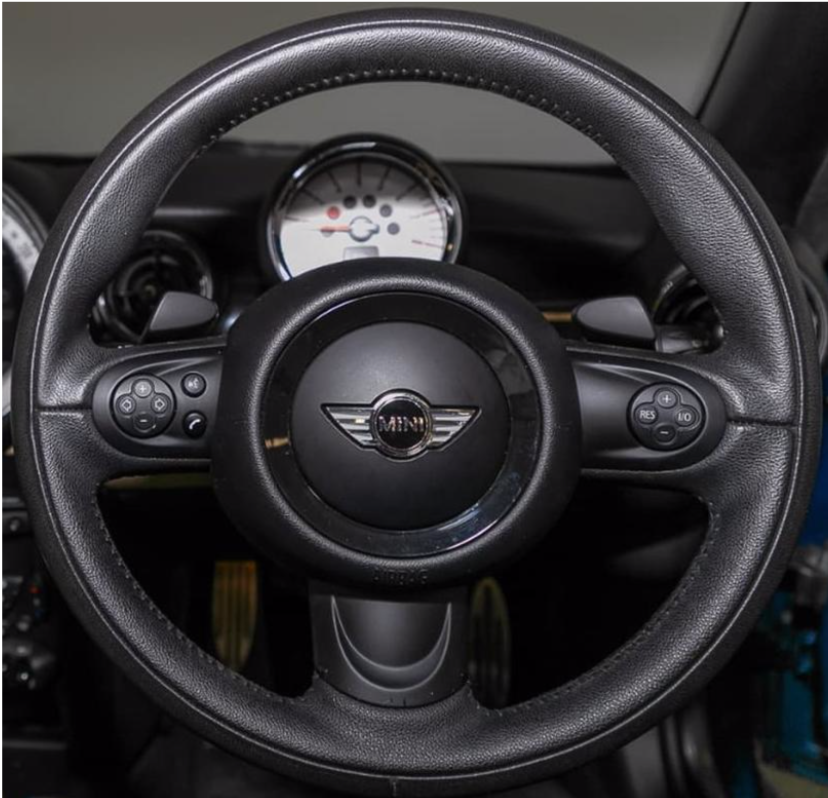 MINI 02 Steering wheel cover