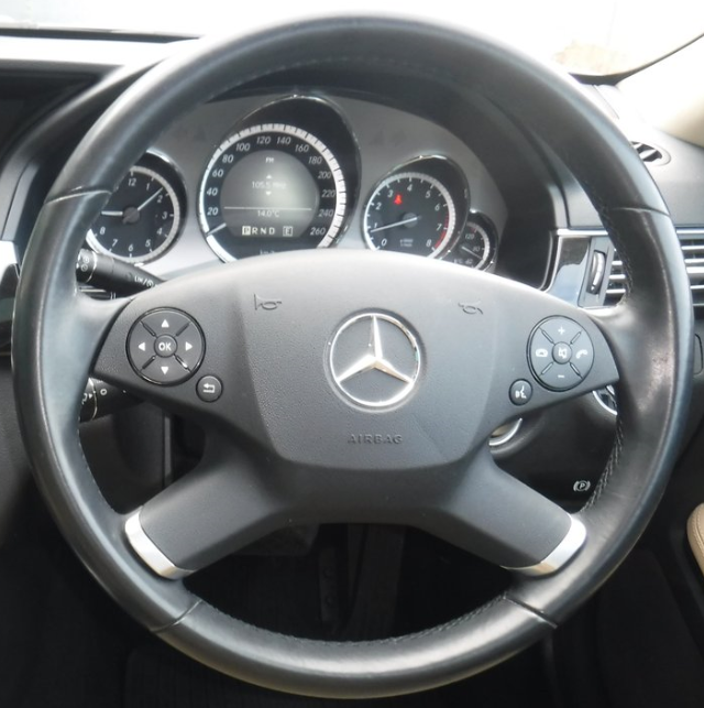 MERCEDES 12 Steering wheel cover