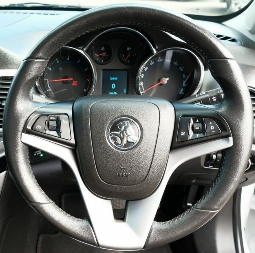 HOLDEN 01 Steering wheel cover