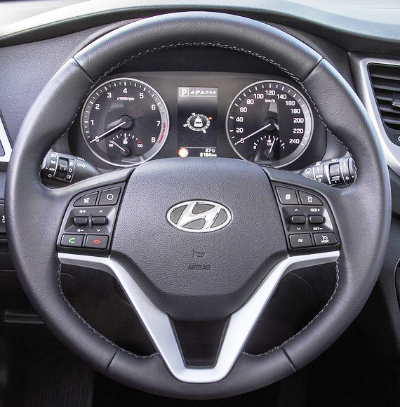 HYUNDAI 11 Steering wheel cover