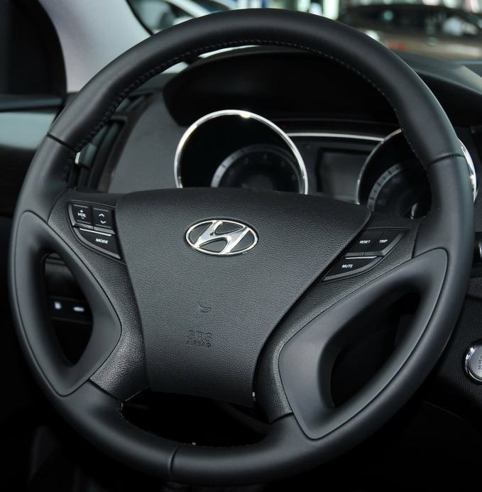 HYUNDAI 20 Steering wheel cover