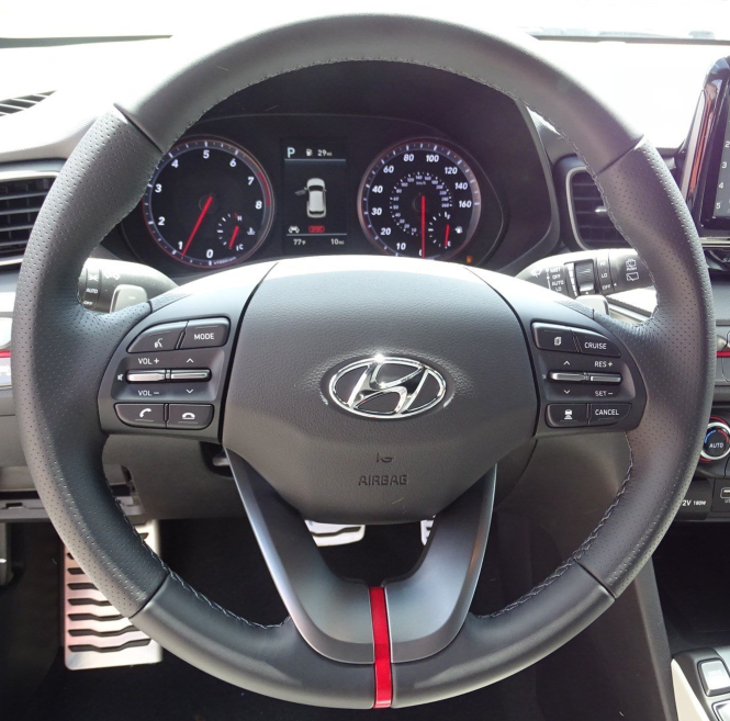 HYUNDAI 26 Steering wheel cover