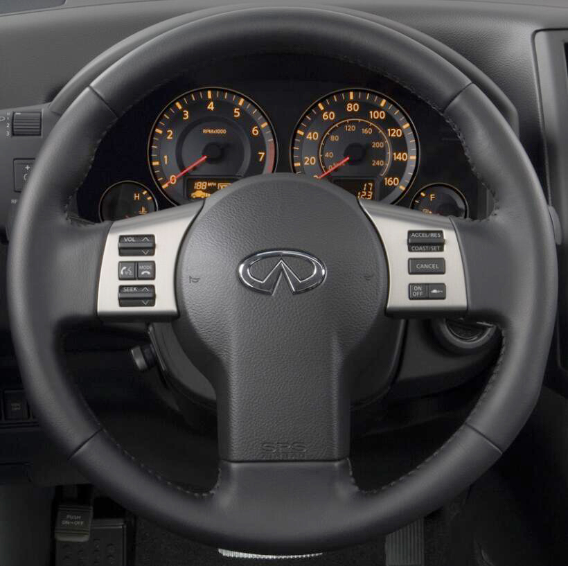 INFINITI 05 Steering wheel cover