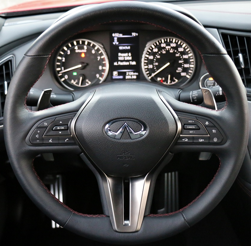 INFINITI 06 Steering wheel cover