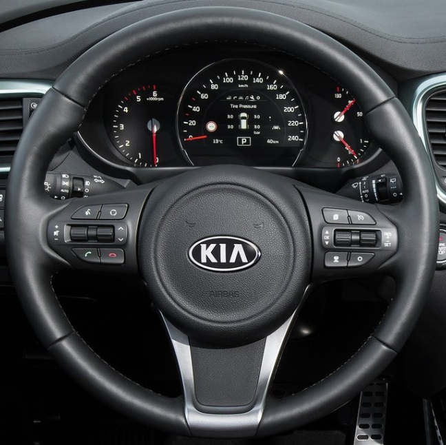 KIA 17 Steering wheel cover