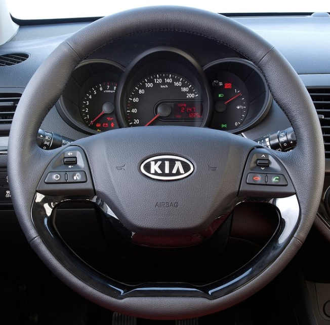 KIA 19 Steering wheel cover