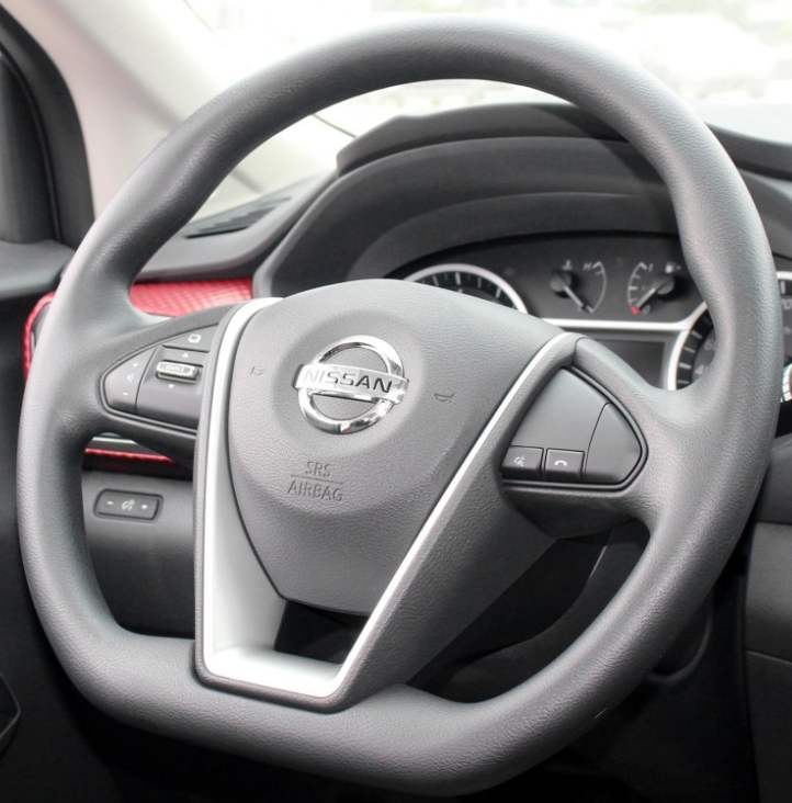 NISSAN 10 Steering wheel cover