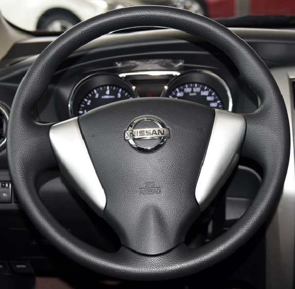 NISSAN 02 Steering wheel cover