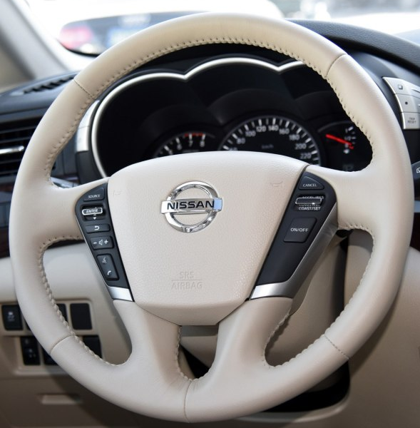 NISSAN 08 Steering wheel cover