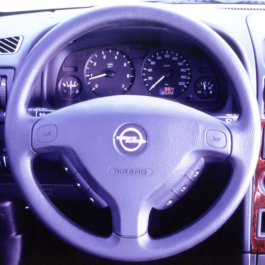 OPEL 04 Steering wheel cover