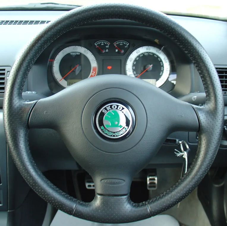 SKODA 09 Steering wheel cover