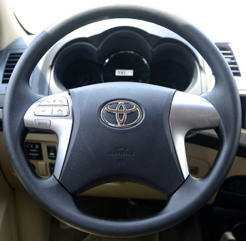 TOYOTA 12 Steering wheel cover