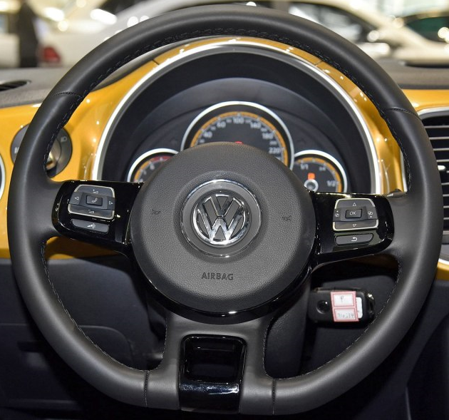 VOLKSWAGEN 13 Steering wheel cover