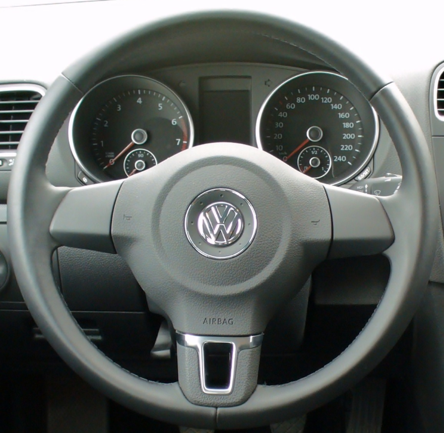 VOLKSWAGEN 05 Steering wheel cover