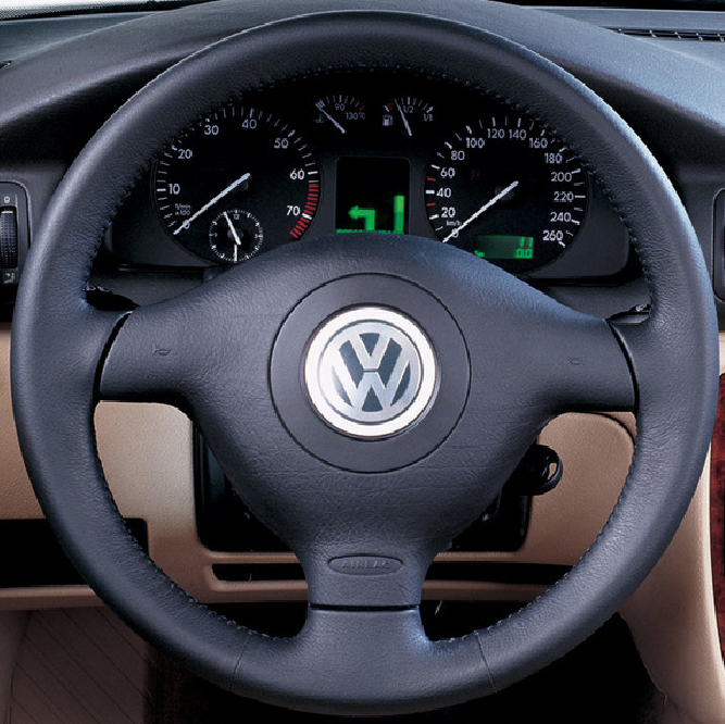 VOLKSWAGEN 06 Steering wheel cover